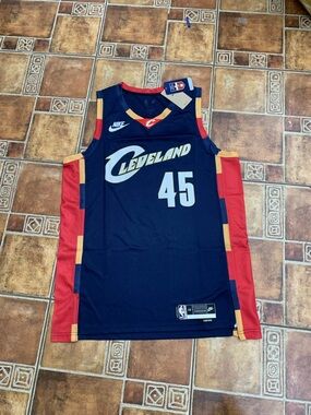 Nike Cleveland Cavaliers 2024/25 Mitchell Classic Jersey size L
